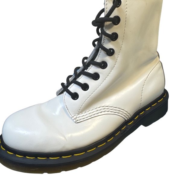 Dr Martens 1460 White Leather Combat Boots Women’s 7 | Iconic 8-Eye Style - Picture 9 of 15